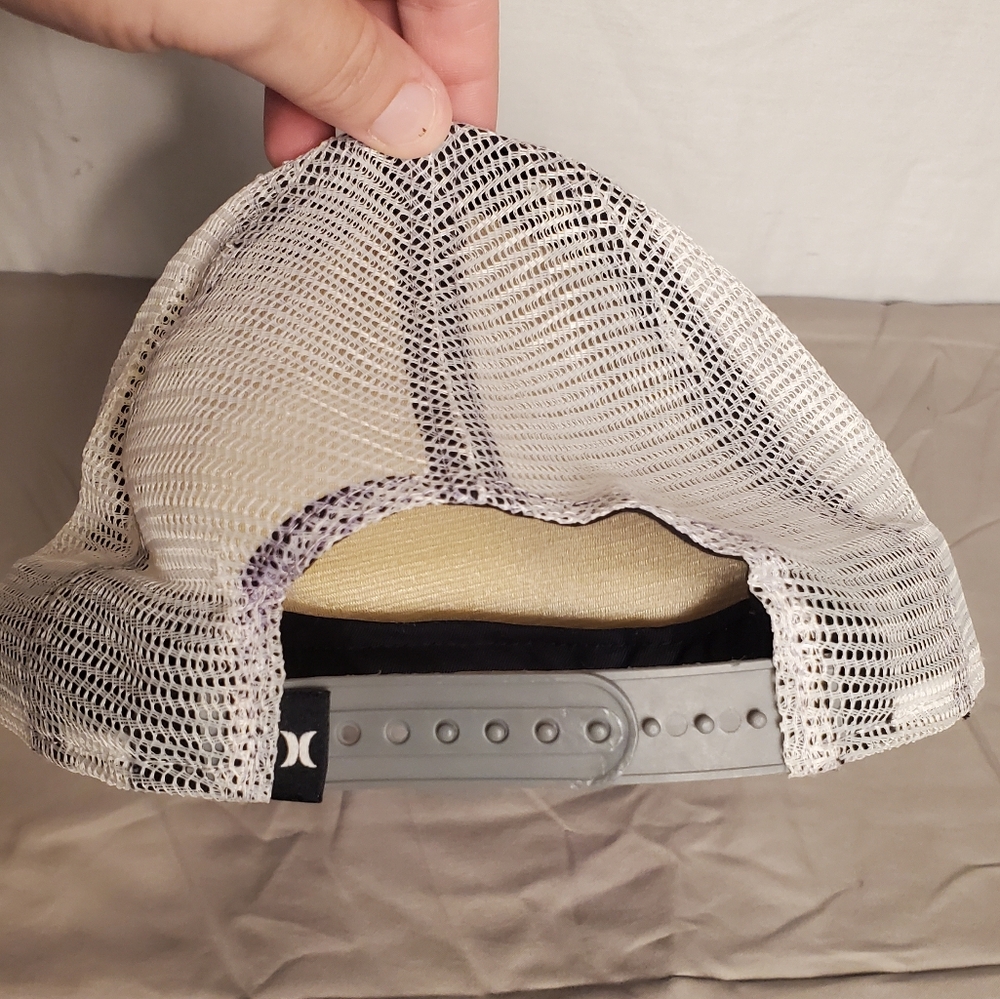 Hurley Grey/Green/White Mesh Back Snap Back OS Ball Cap Hat - Picture 4 of 8